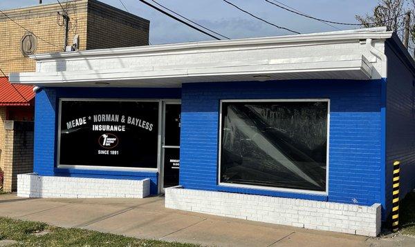 Adorable blue building behind Bonham Floral!