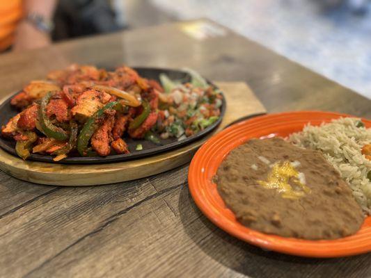 Lunch tandoori chicken fajitas