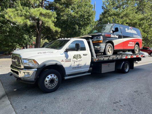 ALED TOWING SERVICE TOW TRUCK