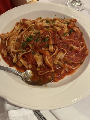 Linguine with marinara