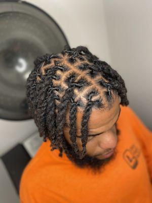 Service: Loc re twist + style