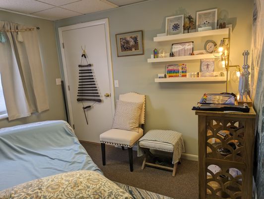 sound healing & reiki treatment room