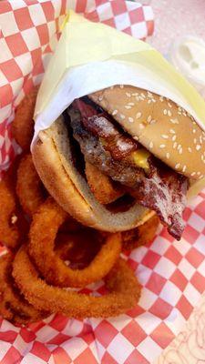 Bbq jumbo bacon cheese burger, it looks small in the picture.. it ISNT. And loaded with onion rings! Loved it.