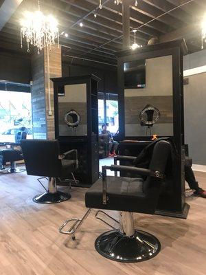 Salon 44