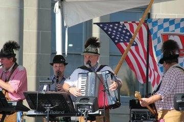 Tha amazing "Internationals" Oktoberfest showband, always a part of the action at the Peninsula Oktoberfest!