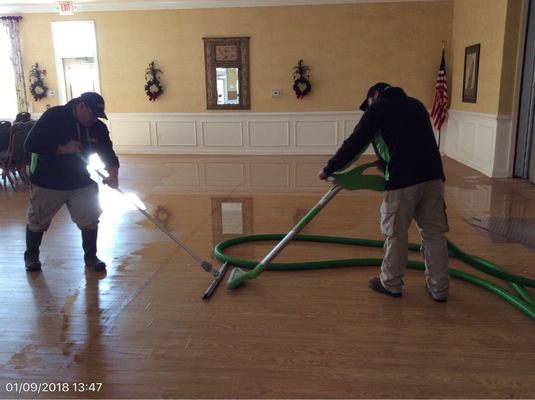 Water damage cleanup in a commercial building in Lakewood by SERVPRO of Jackson/Lacey