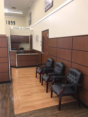 Walk in clinic / #Immediatecare reception and waiting area