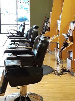 5 Barber chairs 3 Salon chairs