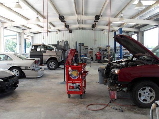 Lakeshore Body Shop & Collision Center