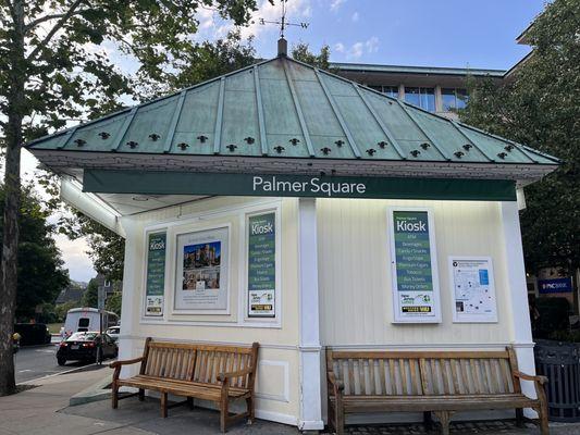 Palmer Square News Kiosk