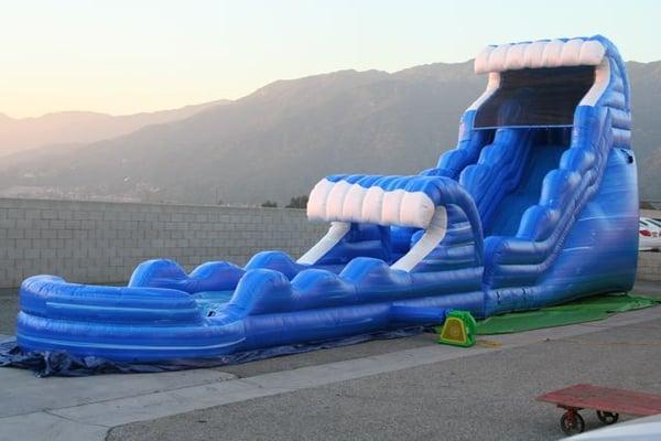 Tsunami Water Slide