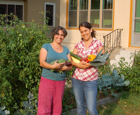 Dina & Krista know how to make your garden grow