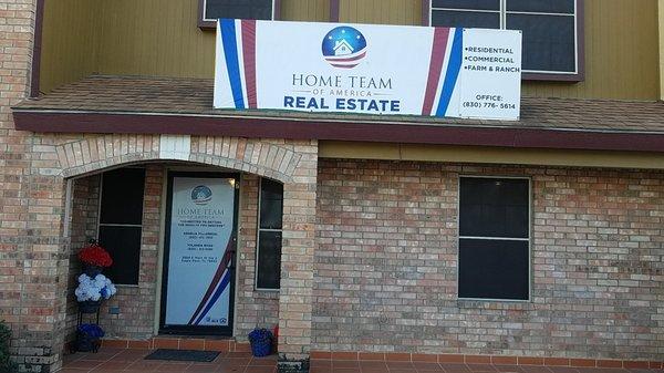 Based in Eagle Pass, TX, Home Team of America is a full service real estate office concentrating on the clients needs first.