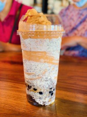 Camo Thai (Blended thai tea with camo brûlée & crushed oreos)