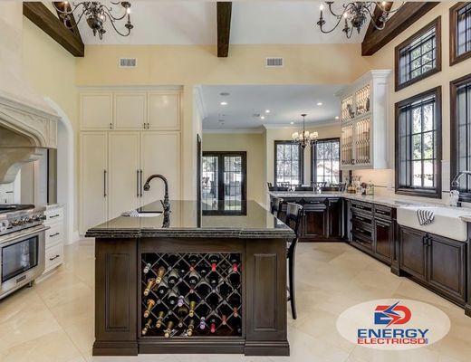 Perfect kitchen for family gatherings!