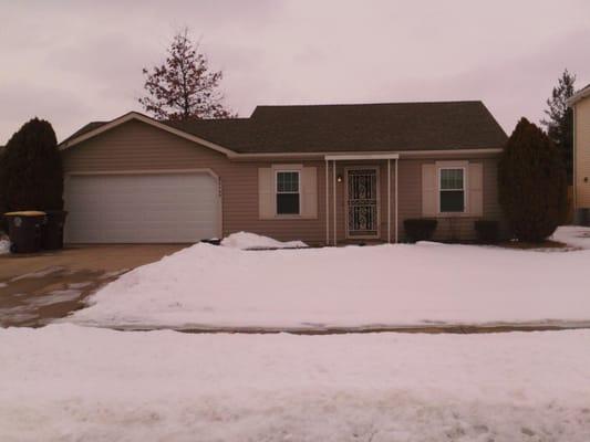 Nice covered porch overlooking fenced in back yard. New roof, new flooring and completely remodeled full bath...