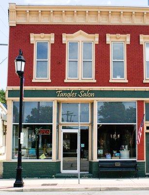 Tangles Salon