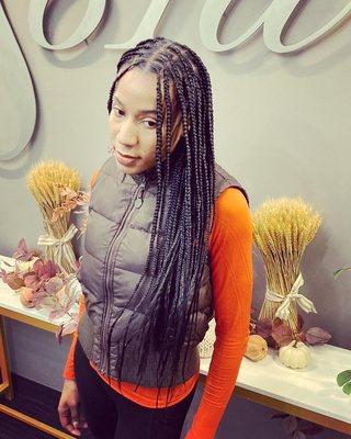 Knotless braids any length!