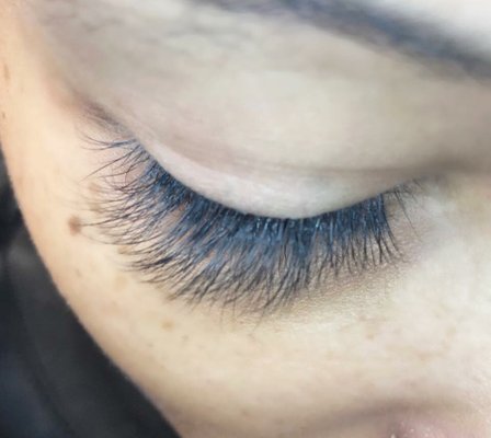 Help thin lashes look fuller