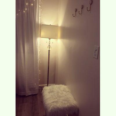 How could you not relax while you get waxed with these cozy vibes!?