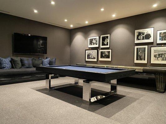 Beautiful installation of bespoke table by CRAIG BILLIARDS