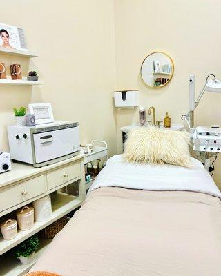 Heartland Esthetician Skin Studio