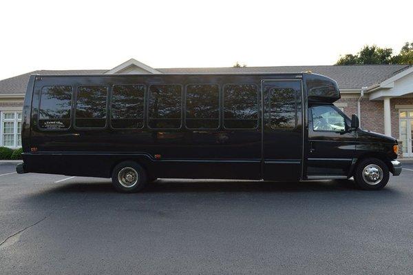 Diamond Limo & Party Bus