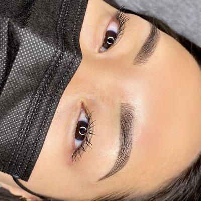 Combination brows (microblading & shading) - Natural look