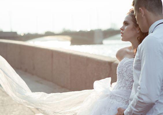 City wedding - urban views, veil and beautiful bride form westwoood photography.