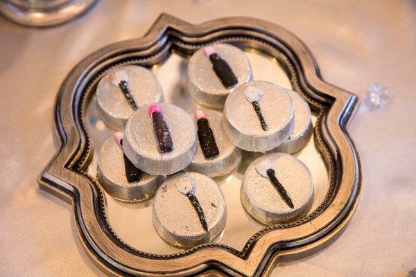 Chocolate dipped Oreos "makeup" themed in edible silver