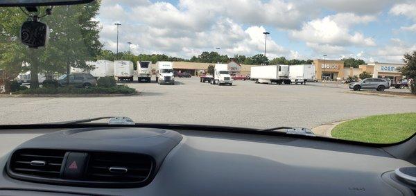 Tractor  supply  is now a truck stop  Lincolnton NC