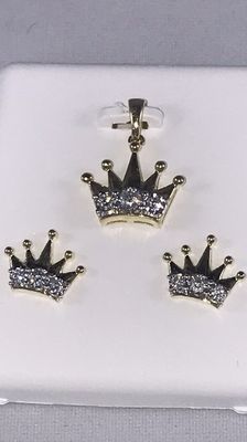 Set of queen  Charm and earrings