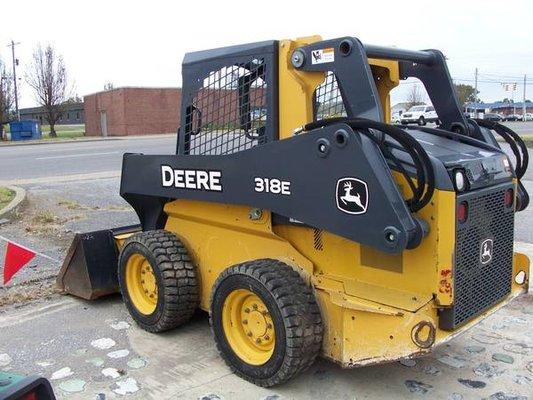 John Deere 318E skid steer 2015