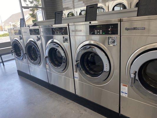 Nice, and new washers, all even the one load white ones.