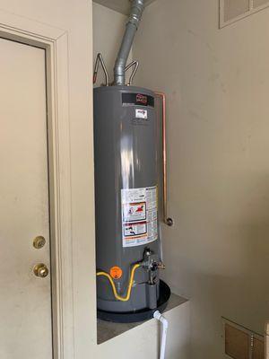 Hot water heater