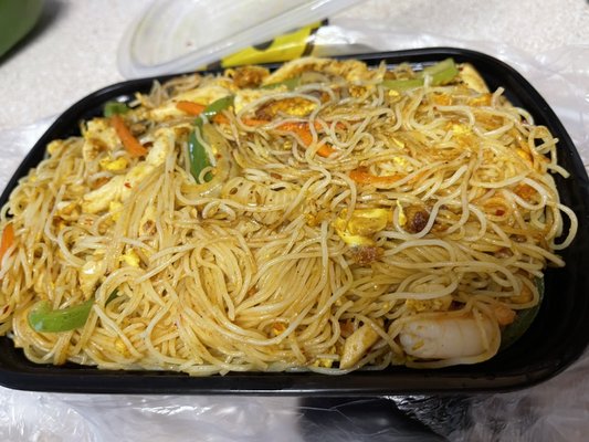 Singapore Noodles w/shrimp & chicken