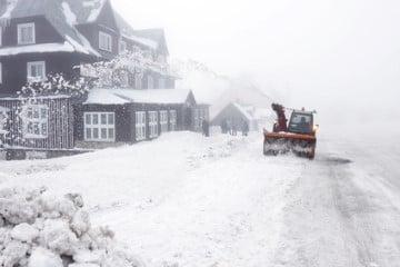 driveway-snow-plowing