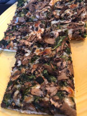 Thin crust spinach & mushroom