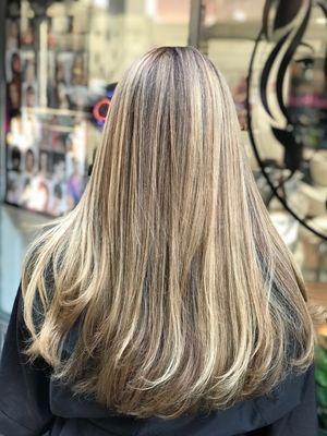 Balayage, blowdry and haircut