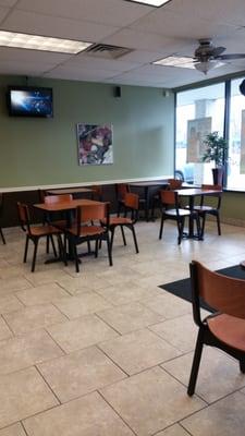 Chances are I'll never eat in instead of take it to go, but the location is clean and has 2 TVs.