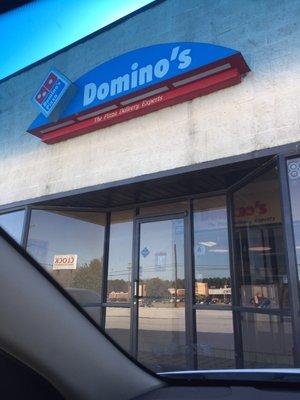 Dominos in Clinton