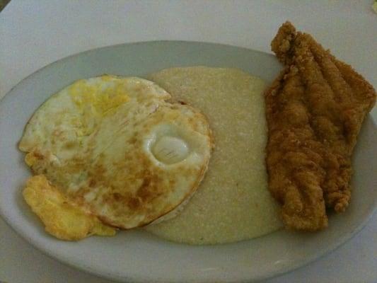 Catfish with eggs and grits