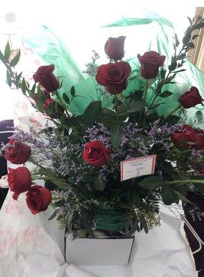 2 dozen red  with vase delivered ty