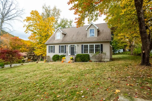 4 Sunset Lane New Milford, CT Sold in days, Multiple Offers over asking price!