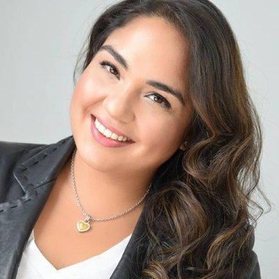 Janira Hernandez Chicago Realtor and Expert