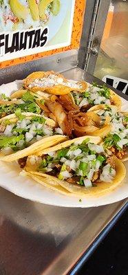 Mariela's Tacos y Antojitos Mexicanos