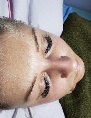 Wake up ready with lash extensions! Forget about mascara!