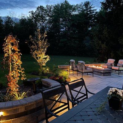 Hardscape Lighting, Backyard Lighting, Tree Lights, Outdoor Lights, Exterior Lights