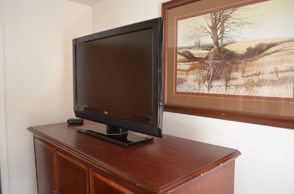 42" LG Flat Screen Televisions with cable included