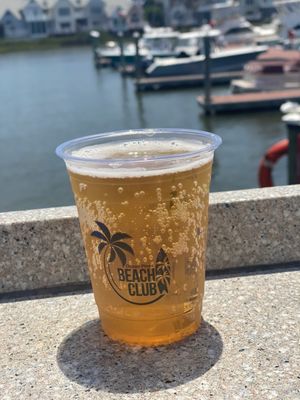 Yacht Club Lager